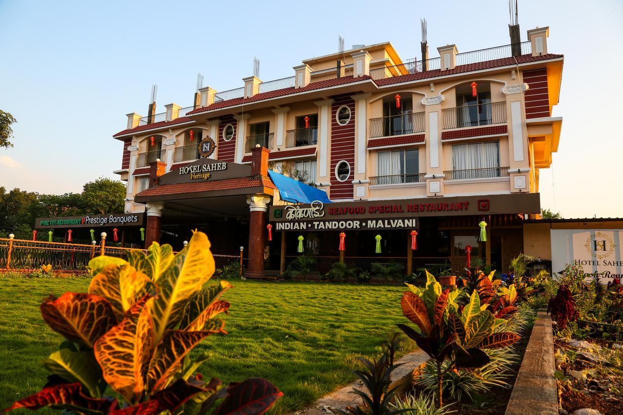 Hotel Saheb Panvel Exteriér fotografie